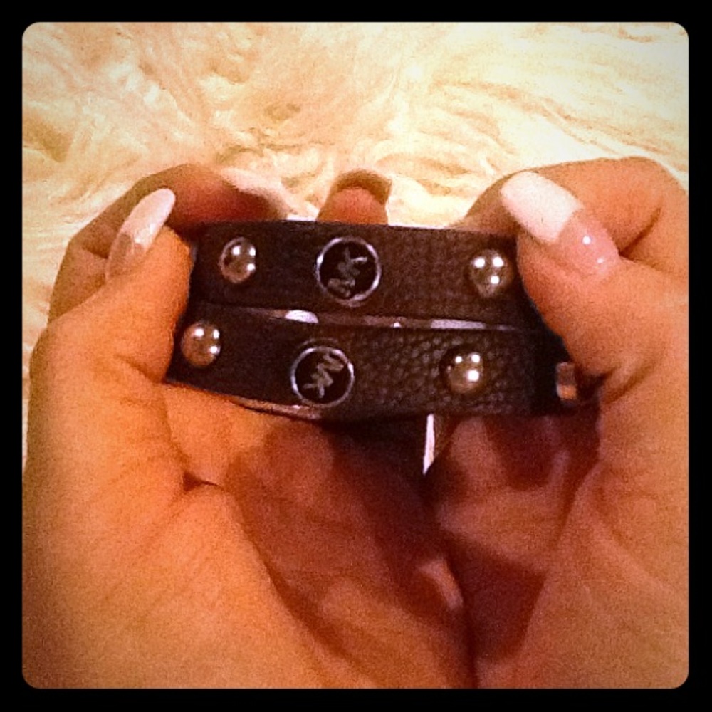 Leather bracelet mk